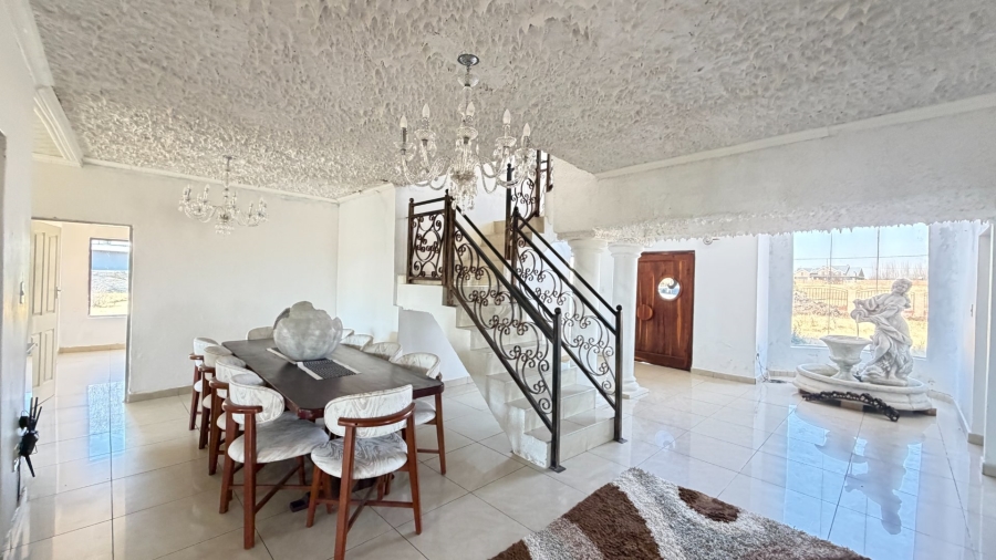 5 Bedroom Property for Sale in Grimbeeck Park North West
